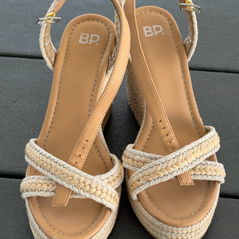 BP  Sandals Wedges  Platform  Neutral Casual Summer Size 7 - Picture 3 of 15